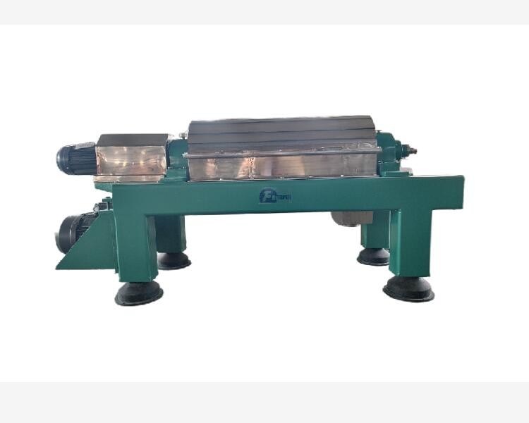 Industrial Decanter Centrifuge with Stainless Steel Construction and Continuous Operation for Humic Acid Dehydration